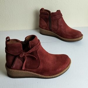Born Vaughn Red Rust Mattone Distressed Suede Ankle Boots 9/39-40 M/W Side Zip